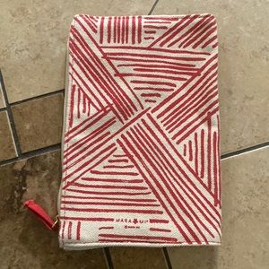 NWOT Mara Mi soft canvas wallet